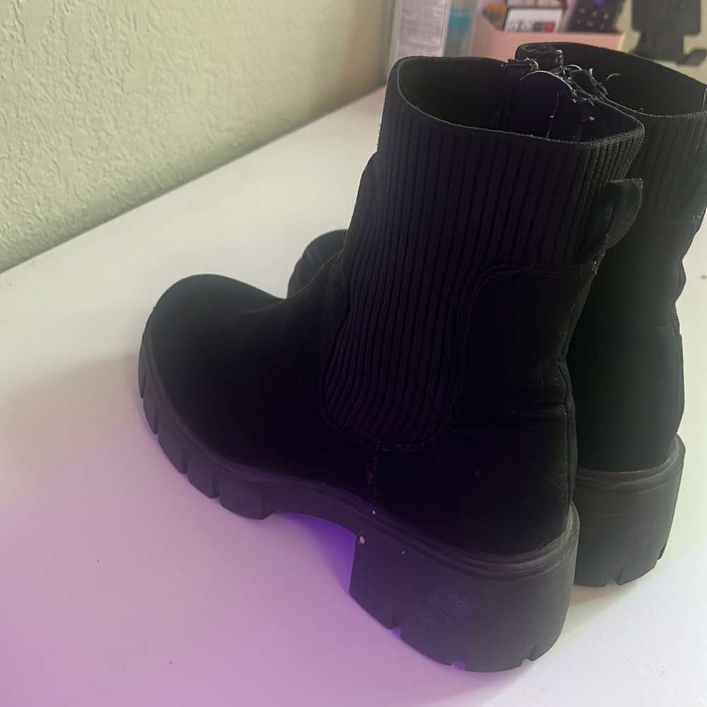 Black Zip up Boots